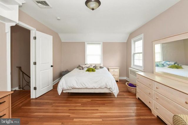 40 TRENT RD, Wynnewood, PA 19096
