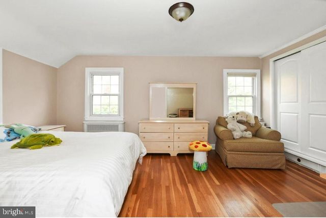 40 TRENT RD, Wynnewood, PA 19096