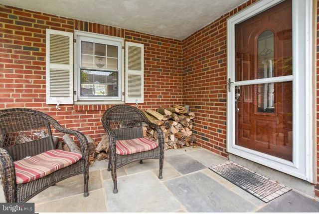 40 TRENT RD, Wynnewood, PA 19096