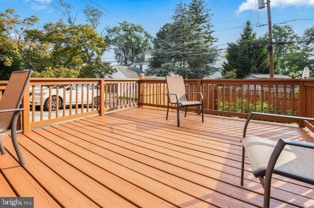 40 TRENT RD, Wynnewood, PA 19096