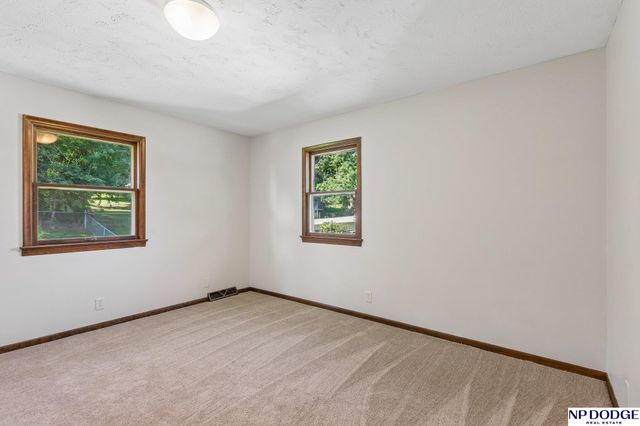 7305 Washington Street, Ralston, NE 68127
