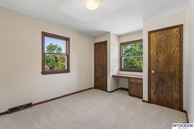 7305 Washington Street, Ralston, NE 68127