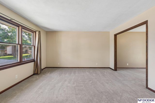 7305 Washington Street, Ralston, NE 68127