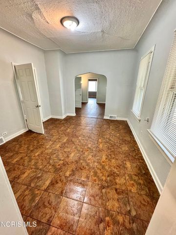 158 Everett Street, Toledo, OH 43608