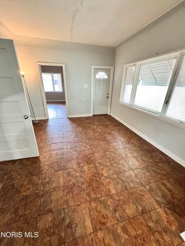 158 Everett Street, Toledo, OH 43608