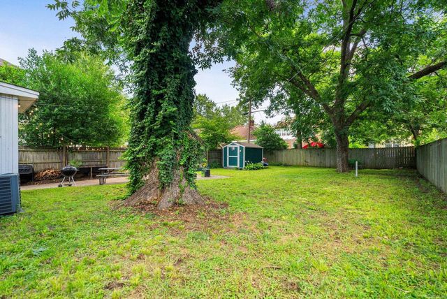 2005 S State Street, Little Rock, AR 72206