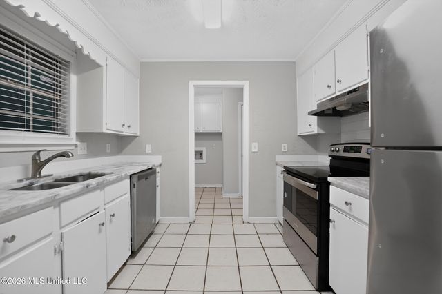 163 Holly Hill Drive, Jackson, MS 39212
