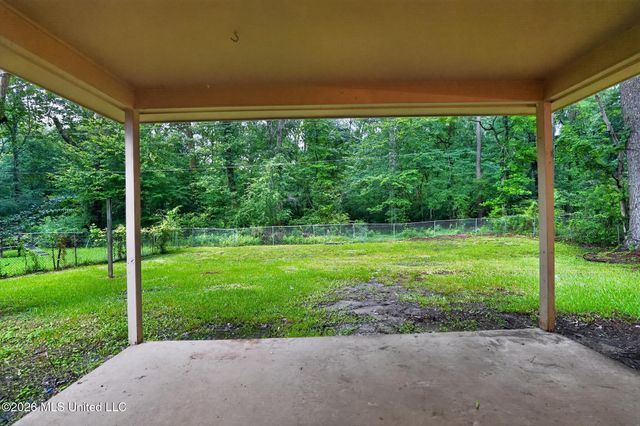 163 Holly Hill Drive, Jackson, MS 39212