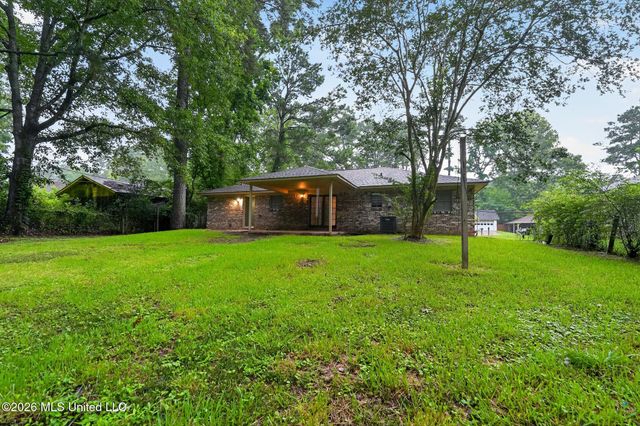 163 Holly Hill Drive, Jackson, MS 39212