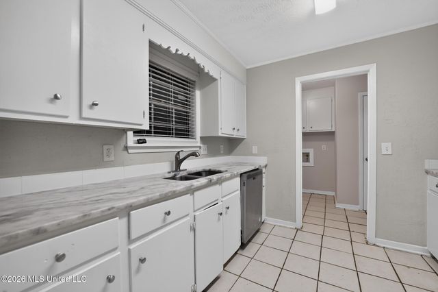163 Holly Hill Drive, Jackson, MS 39212