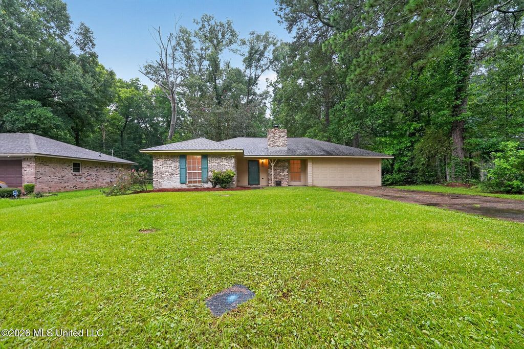 163 Holly Hill Drive, Jackson, MS 39212