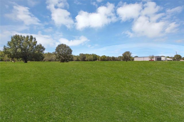 L8 Air Park Drive, Livingston, TX 77351