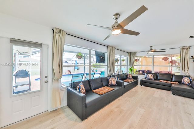450 Bayshore Drive, Cape Coral, FL 33904