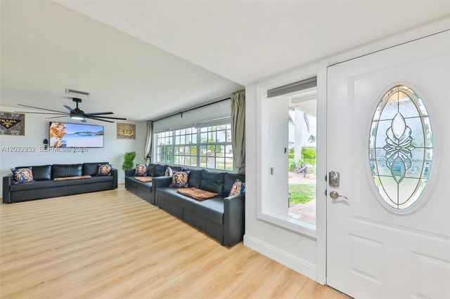 450 Bayshore Drive, Cape Coral, FL 33904
