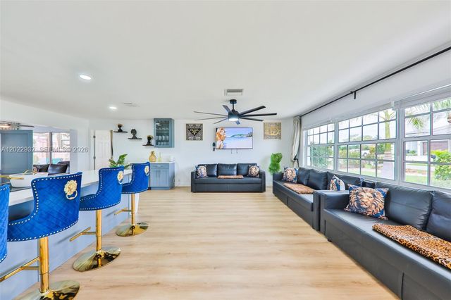 450 Bayshore Drive, Cape Coral, FL 33904