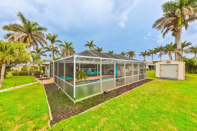 450 Bayshore Drive, Cape Coral, FL 33904