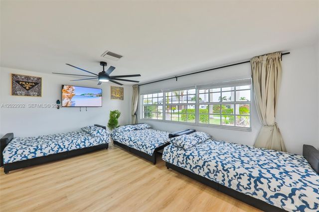 450 Bayshore Drive, Cape Coral, FL 33904