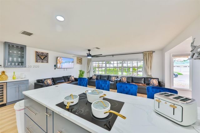 450 Bayshore Drive, Cape Coral, FL 33904