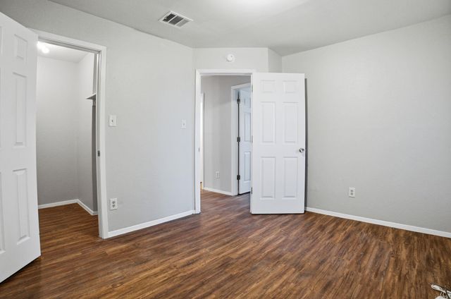 5204 Nuckols Crossing RD B, Austin, TX 78744