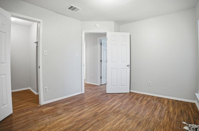 5204 Nuckols Crossing RD B, Austin, TX 78744