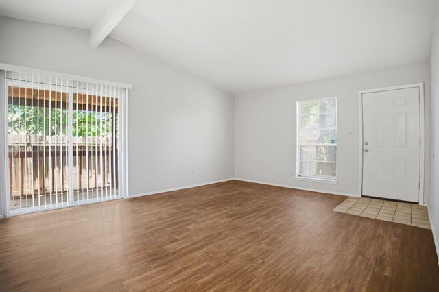 5204 Nuckols Crossing RD B, Austin, TX 78744