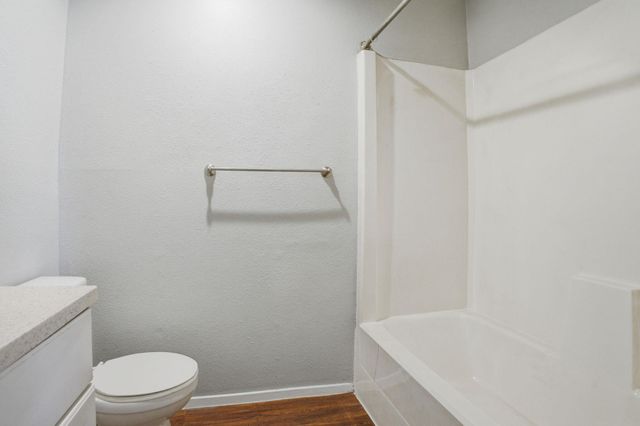 5204 Nuckols Crossing RD B, Austin, TX 78744
