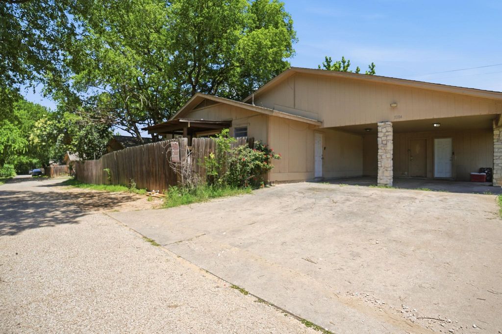 5204 Nuckols Crossing RD B, Austin, TX 78744