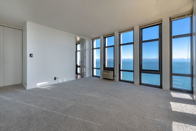 6700 S South Shore Drive 22B, Chicago, IL 60649