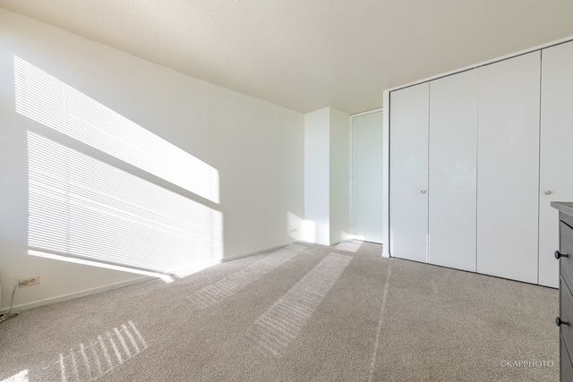 6700 S South Shore Drive 22B, Chicago, IL 60649