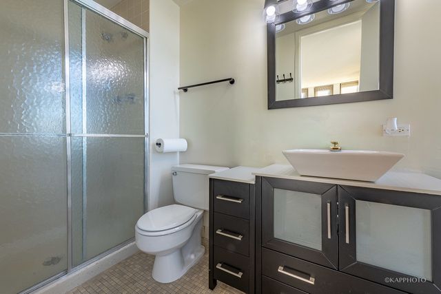 6700 S South Shore Drive 22B, Chicago, IL 60649