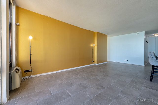 6700 S South Shore Drive 22B, Chicago, IL 60649