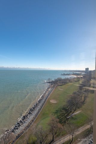 6700 S South Shore Drive 22B, Chicago, IL 60649