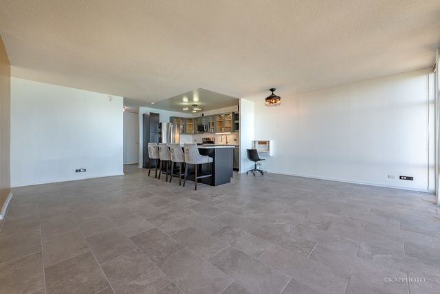 6700 S South Shore Drive 22B, Chicago, IL 60649