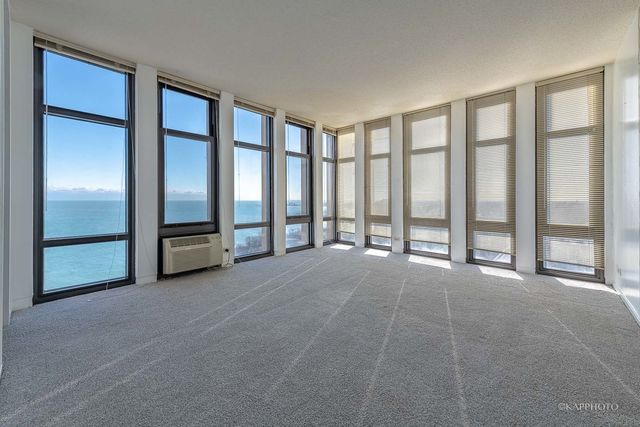 6700 S South Shore Drive 22B, Chicago, IL 60649