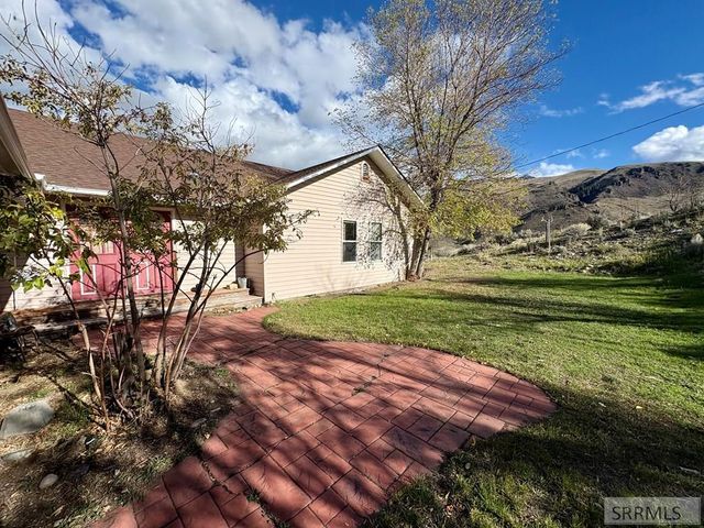 112 W Bluebird Circle, Salmon, ID 83467