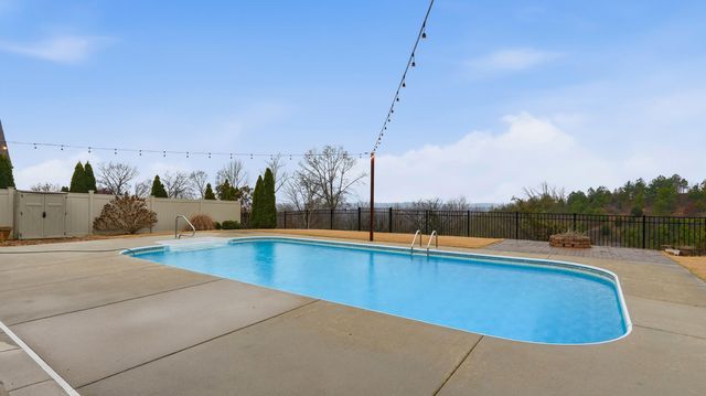 76 Tuscany Village Drive, Ringgold, GA 30736