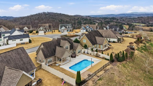 76 Tuscany Village Drive, Ringgold, GA 30736