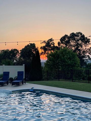 76 Tuscany Village Drive, Ringgold, GA 30736