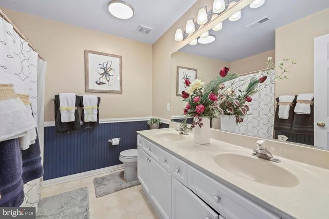 1 BARLOW HOUSE CT, Stafford, VA 22554