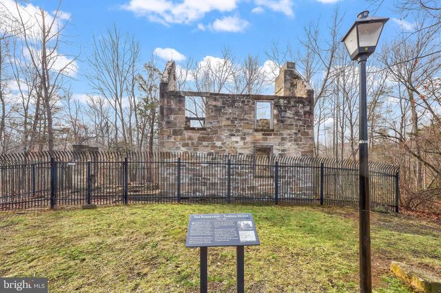 1 BARLOW HOUSE CT, Stafford, VA 22554