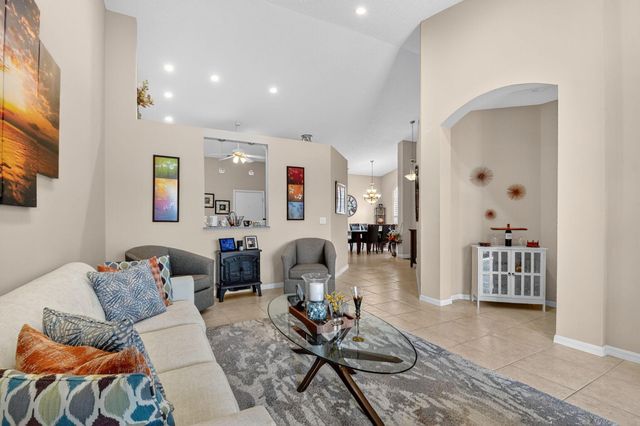 6210 Heliconia Road, Delray Beach, FL 33484