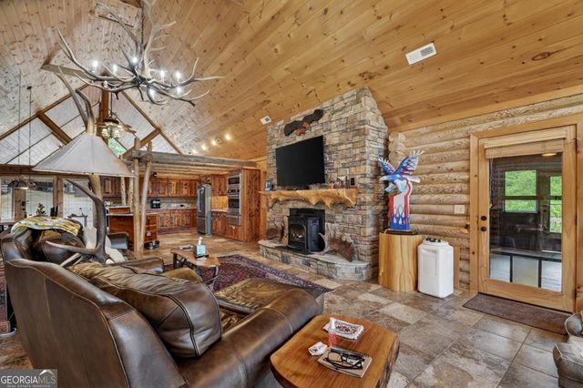 328 Arapaho Walk, Mineral Bluff, GA 30559