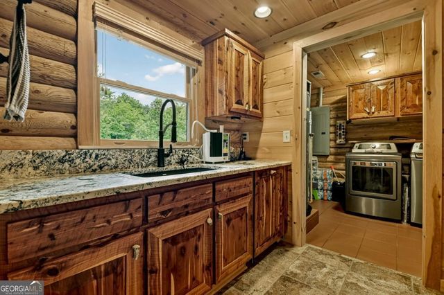 328 Arapaho Walk, Mineral Bluff, GA 30559