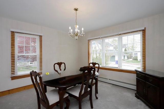 79 Woodlawn St, Fall River, MA 02720