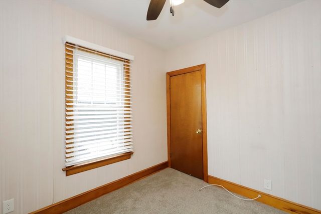 79 Woodlawn St, Fall River, MA 02720