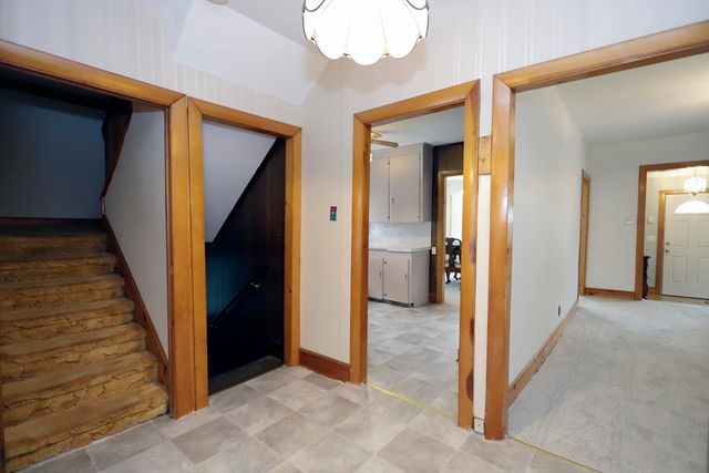 79 Woodlawn St, Fall River, MA 02720