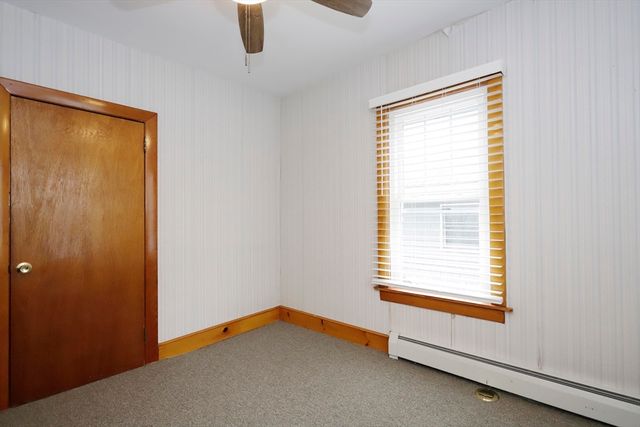 79 Woodlawn St, Fall River, MA 02720