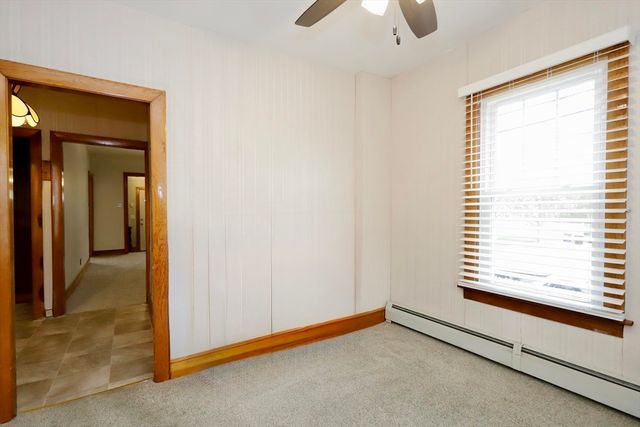 79 Woodlawn St, Fall River, MA 02720