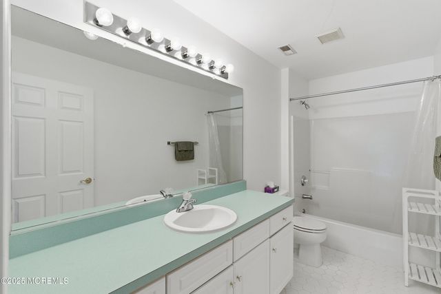 6 Olena Drive, Jackson, NJ 08527