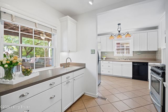 1609 Trevilian Way, Louisville, KY 40205